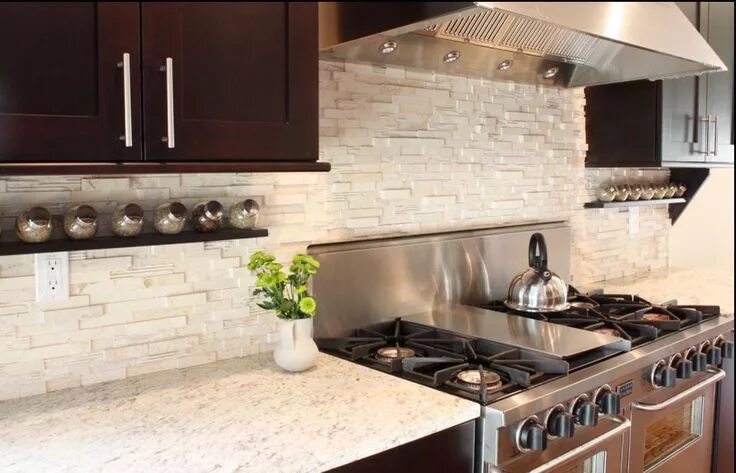 Плитка на рабочую стенку кухни фото Flooring Creations Kitchen backsplash designs, Backsplash with dark cabinets, Tr