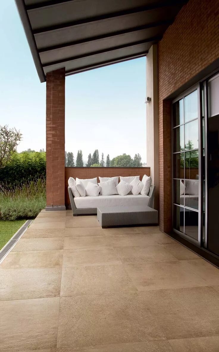 Плитка на террасу фото Gres fine porcellanato simil pavimento cotto in gres: Collezione Terra Outdoor t