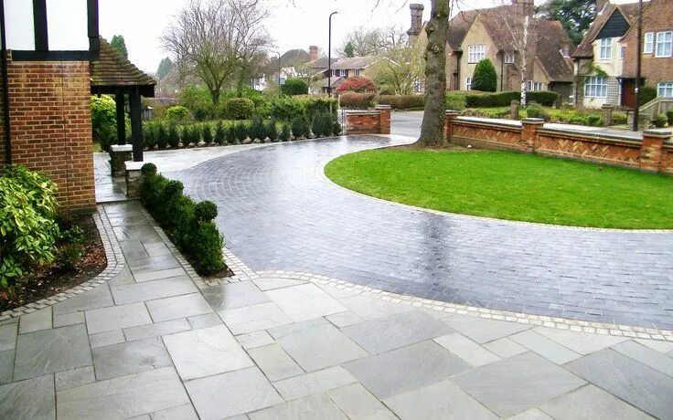 Плитка на участке частного дома фото Driveway Driveway design, Driveway landscaping, Front garden ideas driveway