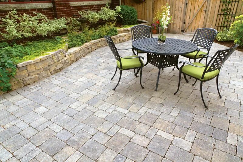 Плитка на улице фото Enjoy some private time in the Roman paver patio with Belvedere walls. Paving st