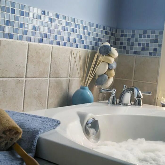 Плитка над ванной фото DIY Projects & Ideas Bathroom wall tile, Patterned bathroom tiles, Tile bathroom