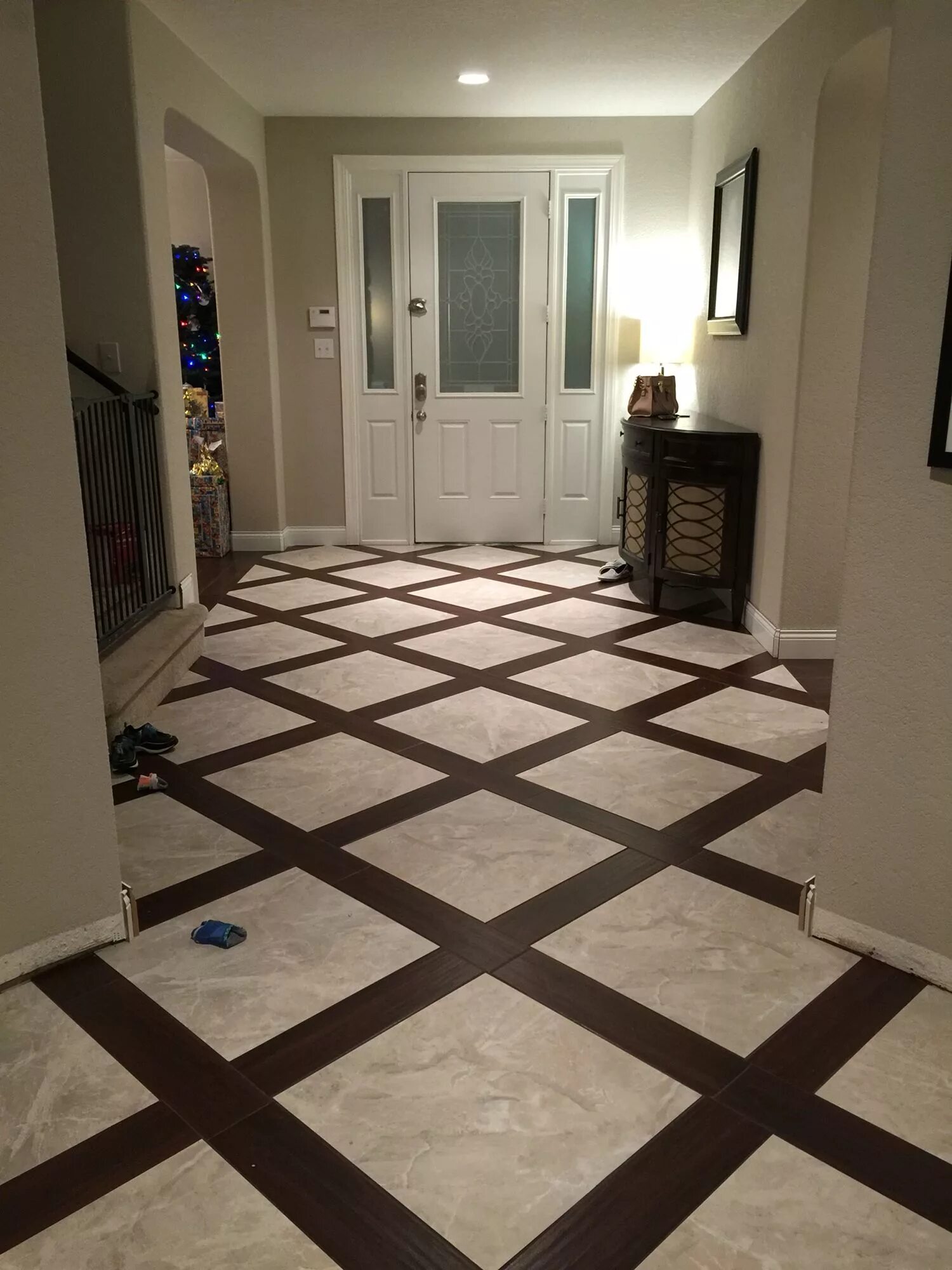 Плитка напольная коридор кухня фото Basketweave tile design. Porcelain wood look tile Wood tiles design, Wood tile f