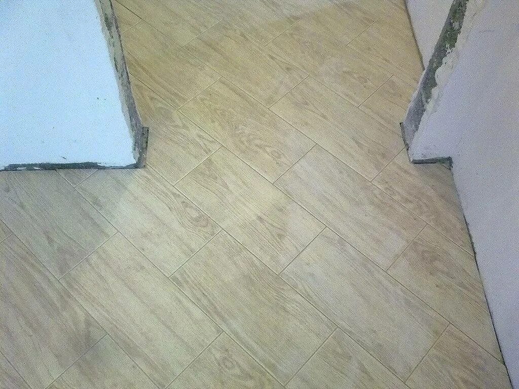 Плитка по диагонали фото Способы укладки плитки на пол