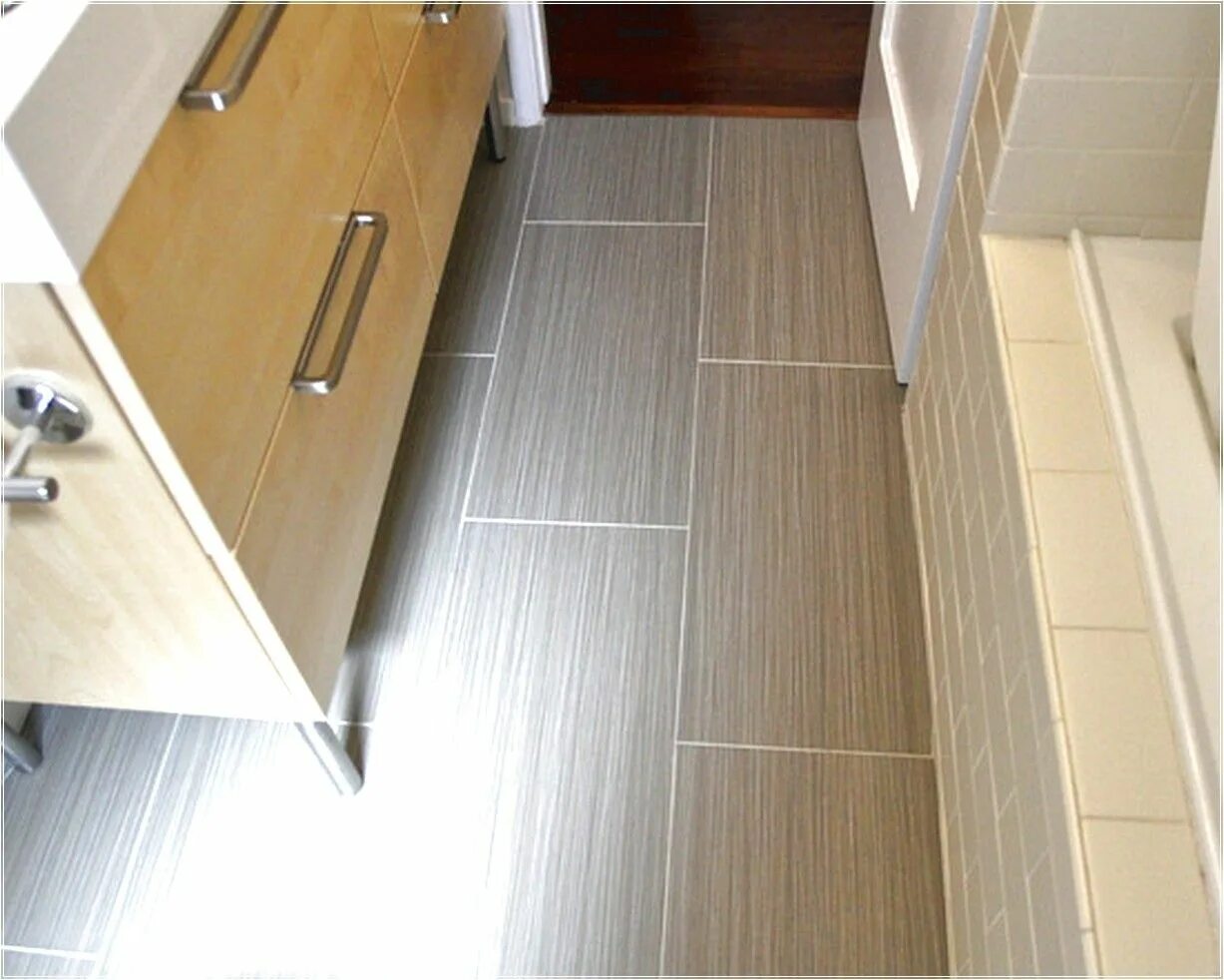 Плитка под ламинат в ванной фото 1 MLN Bathroom Tile Ideas Wood floor bathroom, Floor tile design, Ceramic tile f