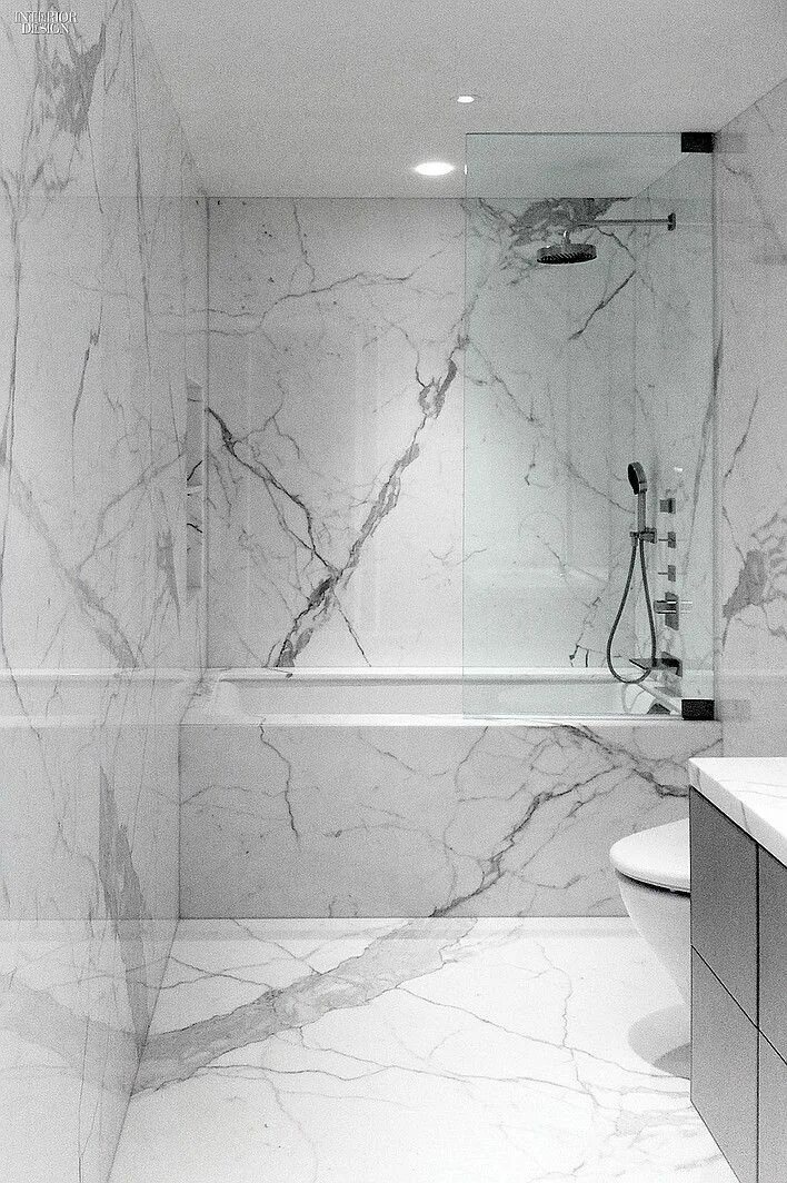 Плитка под мрамор в ванной фото SPAN Architecture Gut Renovates Upper East Side Duplex - Interior Design Marble 
