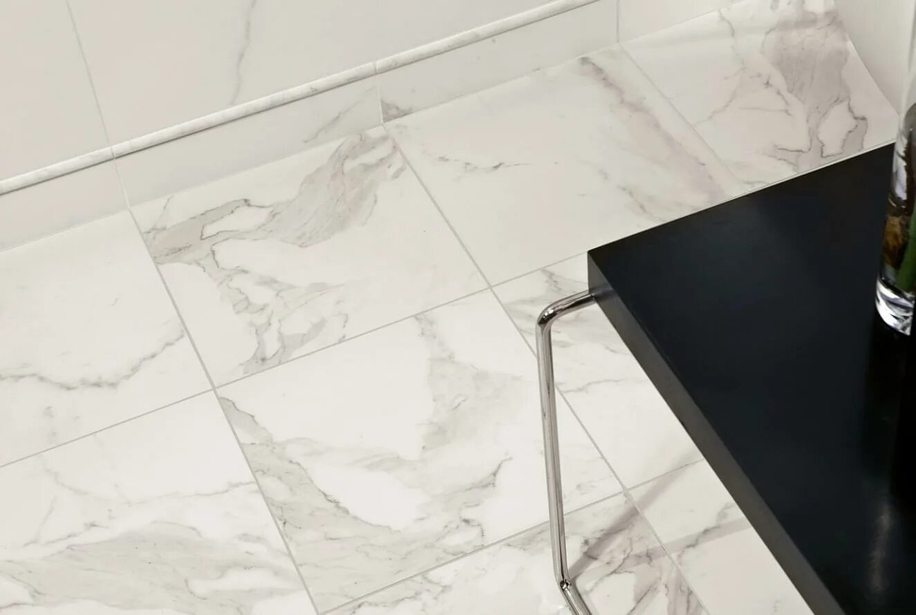 Плитка под светлый мрамор фото Calacatta Ultra White полированный 60x120 Vita - Керамогранит Вита Калакатта Уль