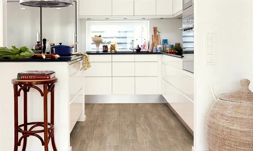 Плитка пвх кухня фото V3107-40056 Винил Pergo Optimum Click Classic Plank Сосна Шале коричневая - "Ква