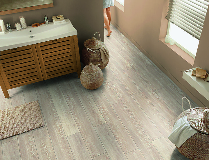 Плитка пвх в ванной комнате фото Das Klick-Vinyl "Starfloor Click 30 Cerused Oak Beige" von Tarkett sieht nicht n