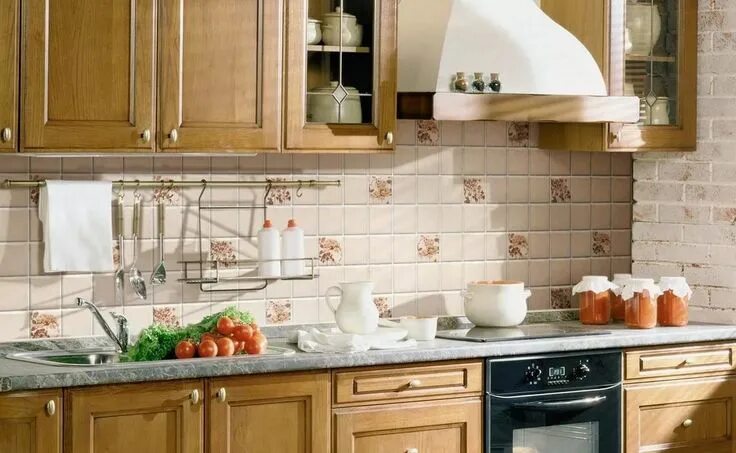 Плитка рабочая на кухне фото Плитка для фартука на кухню: виды, размеры и способы укладки Уютная кухня Kitche