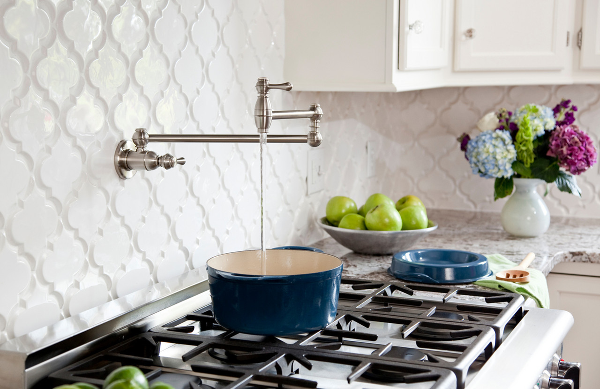 Плитка рабочая на кухне фото great backsplash Creative kitchen backsplash, White kitchen backsplash, Kitchen 