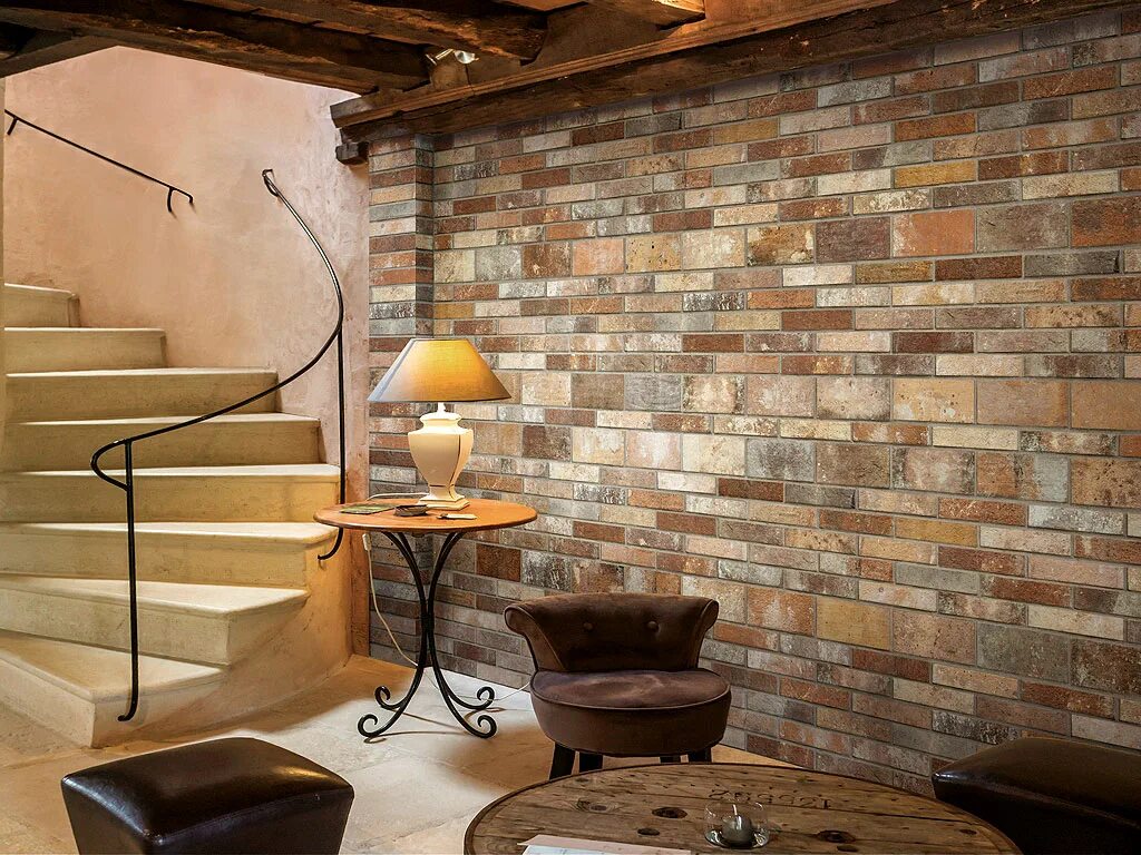 Плитка стена в интерьере J85877 London Brick Multicolor 6*25 Керамогранит RHS (Rondine) Ceramiche, Италия