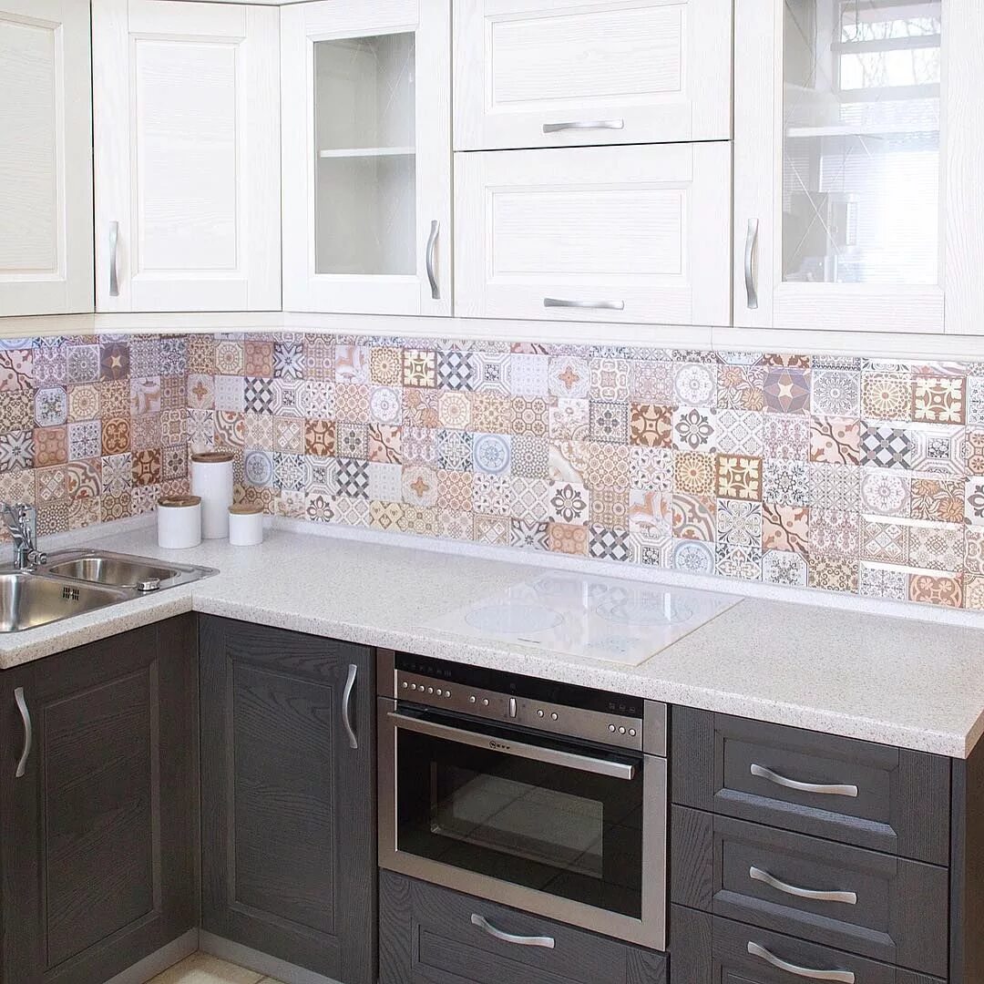 Плитка суррей в интерьере кухни фото #скандинавскийстиль #икеа #кухни Небольшие кухни, Кухня в скандинавском стиле, К
