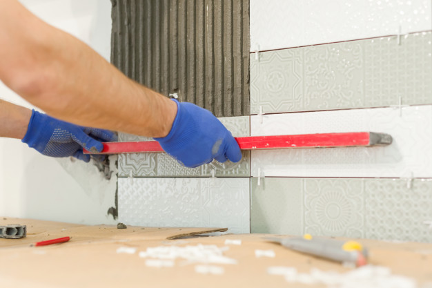 Плитка установка своими руками How Much Does It Cost to Hire a Tiler? Tiler, Clean tile grout, Regrouting tile