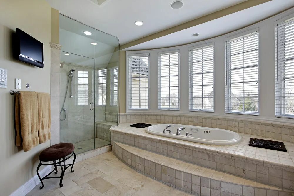 Плитка в большой ванной комнате фото 34 Large Luxury Primary Bathrooms that Cost a Fortune Bathroom design luxury, Lu