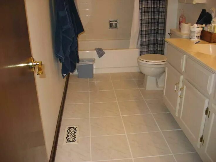 Плитка в хрущевке фото Small Bathroom Floor Tile Ideas Vissbiz Small bathroom tiles, Patterned floor ti