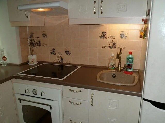 Плитка в кухню фото в хрущевке Маленькая кухня Home decor, Decor, Home