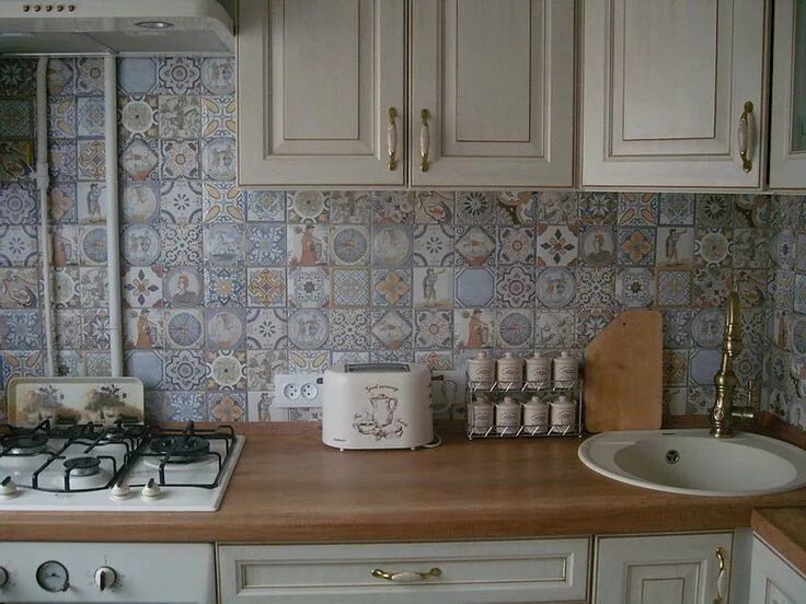 Плитка в кухню фото в хрущевке Kitchen backsplash designs, Kitchen decor, Kitchen interior