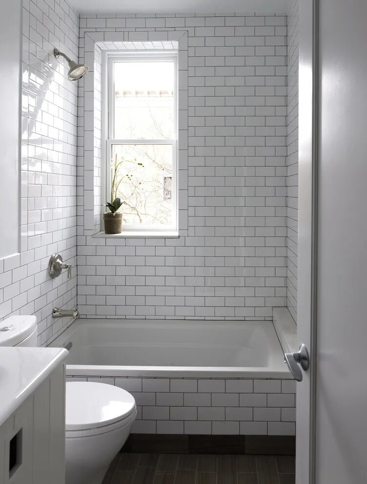 Плитка в маленькой ванной дизайн Prospect Park West Hall Bathroom - Современный - Ванная комната - Нью-Йорк - от 