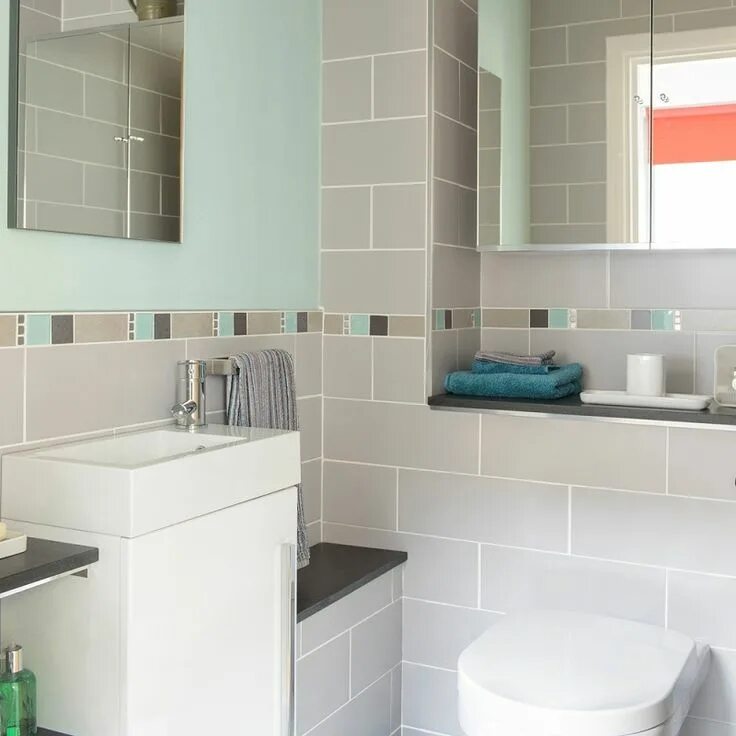 Плитка в небольшой ванной фото Pin by Metro World on a in 2019 Simple bathroom, Restroom remodel, Small bathroo