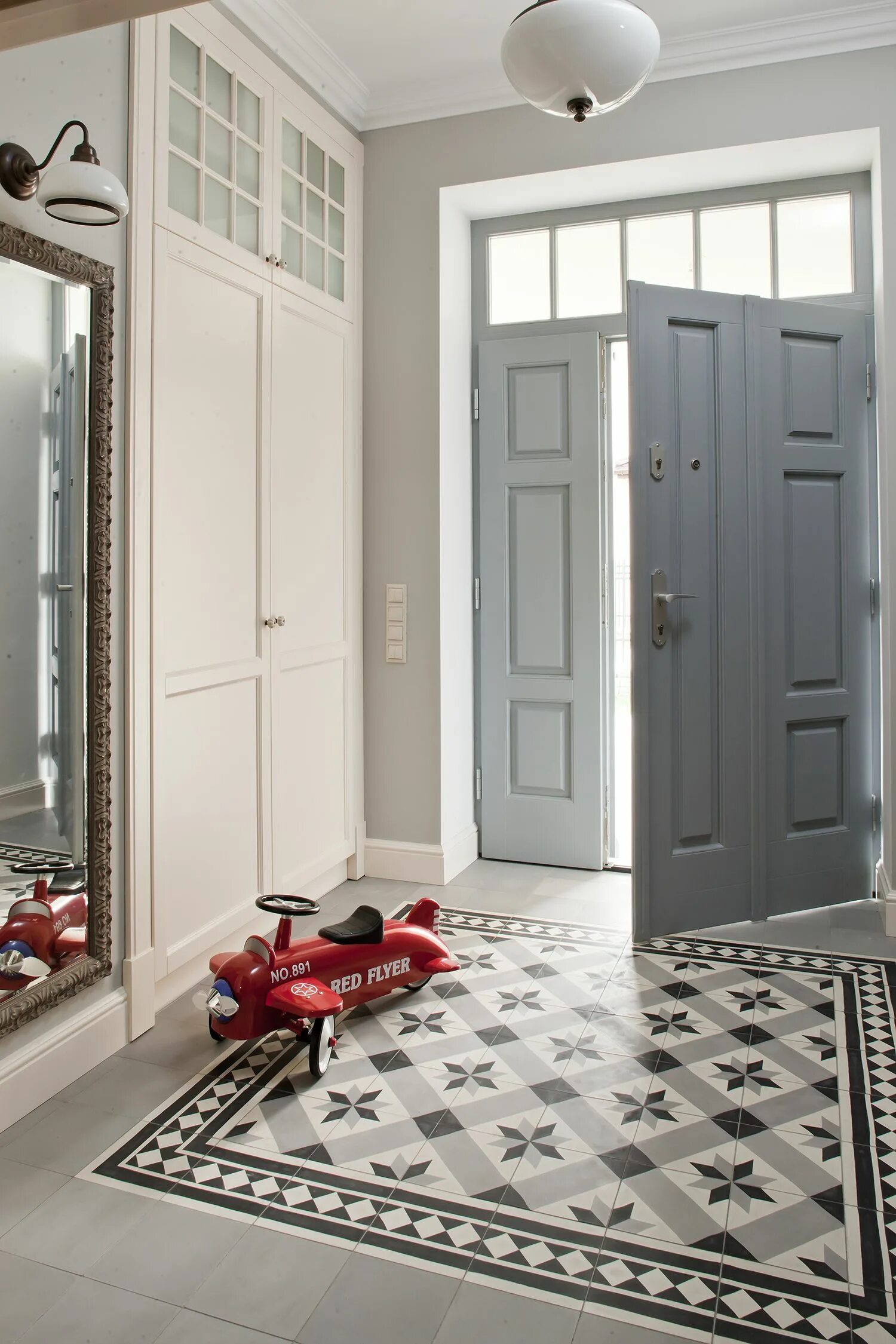 Плитка в прихожую на пол фото Biało - czarna podłoga. Najpiękniejsze inspiracje. Hallway designs, Home entranc