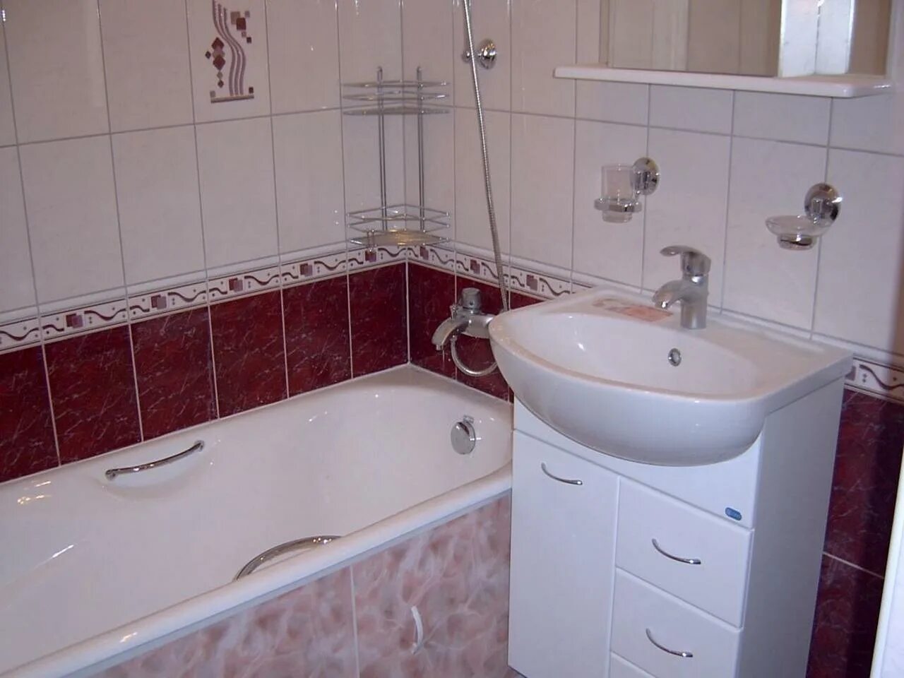 Плитка в ванной эконом фото Установка ванной в ванной комнате Екатеринбург