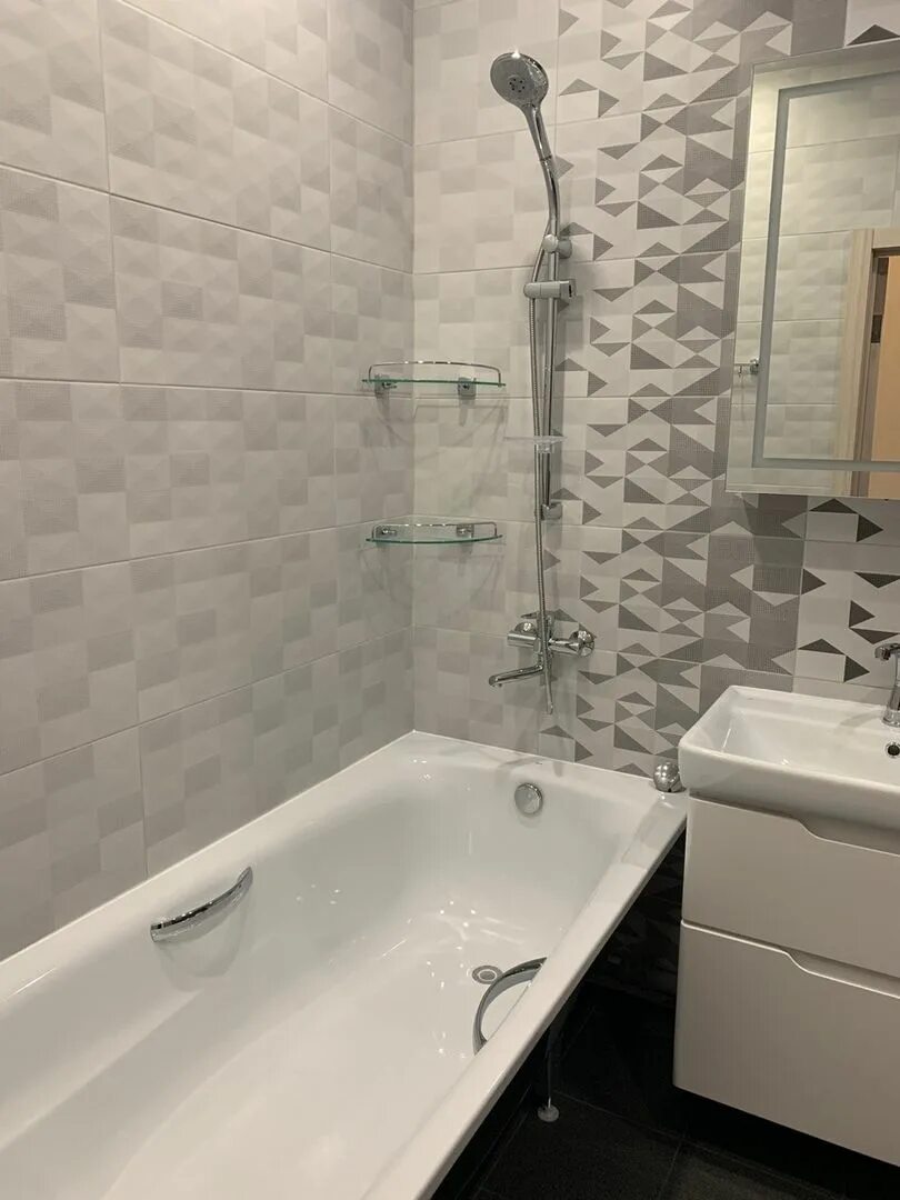 Плитка в ванной фото хрущевки Фотография в 2020 г Ванна, Квартира, Дизайн