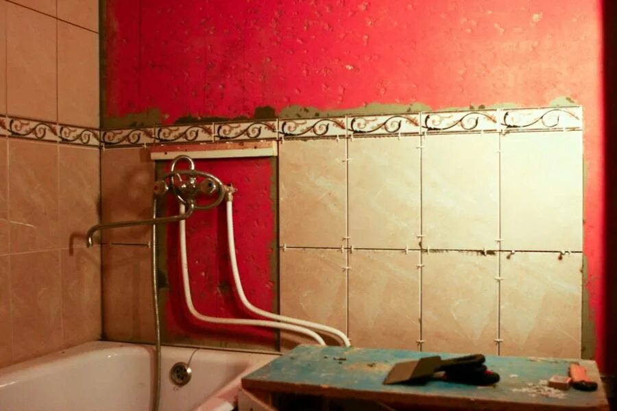 Плитка в ванной своими руками фото Как клеить кафельную плитку в ванной комнате, видео