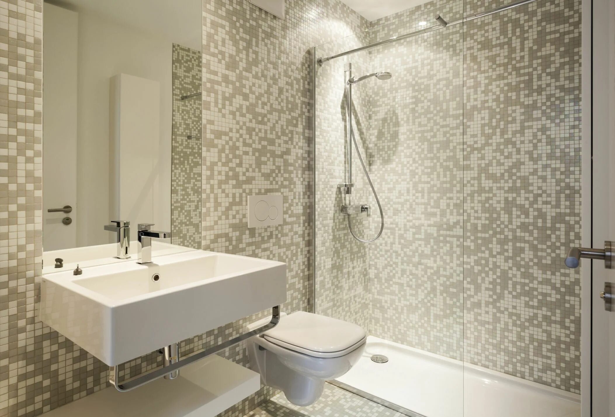 Плитка в ванную комнату фото 2024 40 Essential Spring Cleaning Tips to Clean Like a Pro Add a bathroom, Small base