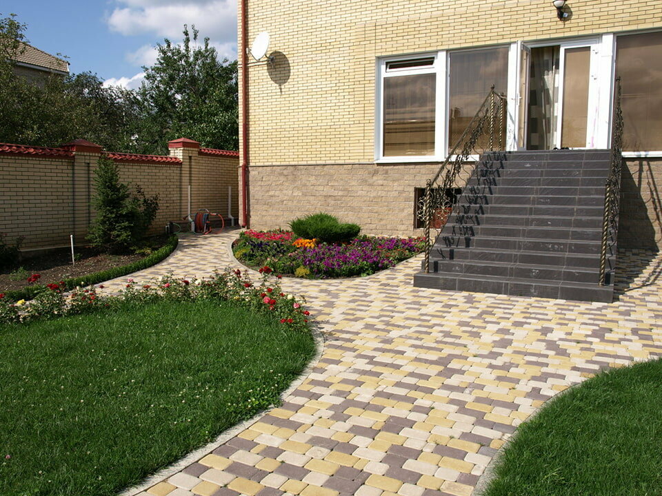 Плитка во дворе частного дома дизайн Bartex, paving tile, Cherepovets, Stalevarov Street, 49 - Yandex Maps
