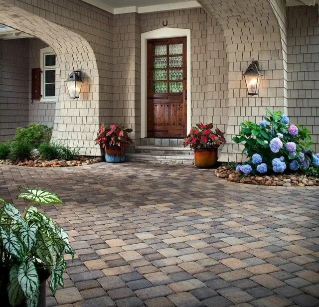 Плитка во дворе дома фото Pin by S. Labisores on Porte cochere Granite paving, Paving stones, Outdoor