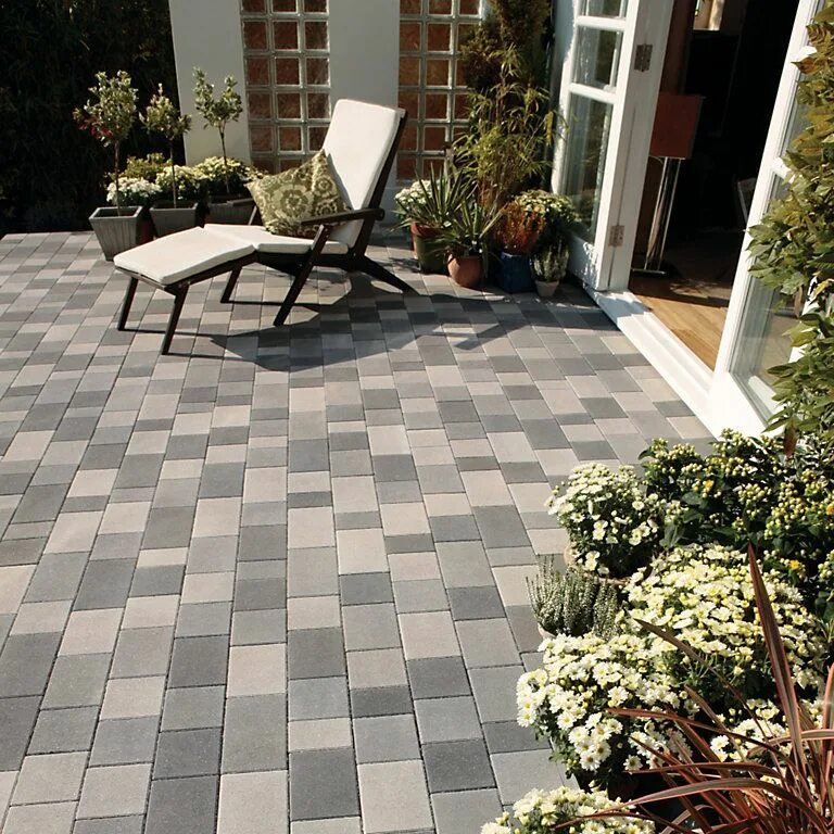 Плитка во дворе фото Dark grey Stonemaster Mixed size block paving, Pack of 400, 10.20 m² DIY at B&Q 