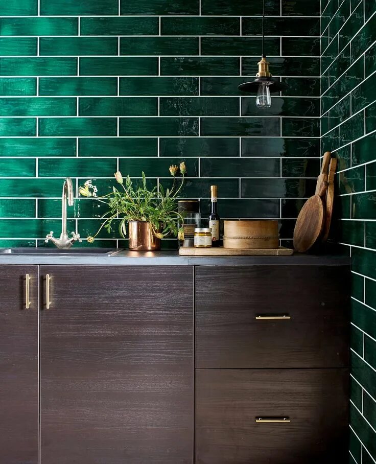 Плитка зеленого цвета фото Paintbox Avocado Gloss Ceramic Tiles Green tile backsplash, Mandarin stone, Dark