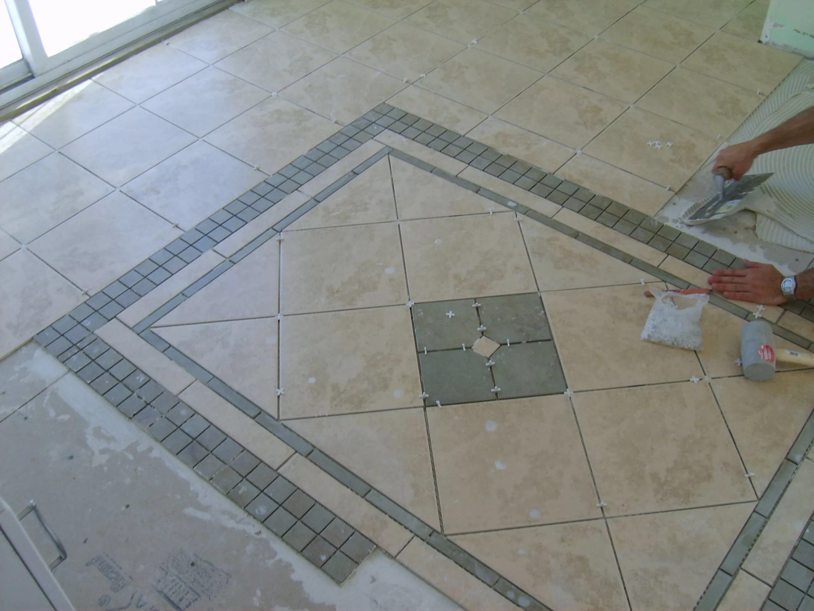 Плиточные работы фото Floor Design Flooring of Albuquerque. All Rights Reserved ... Плитка, Дом, Идеи 
