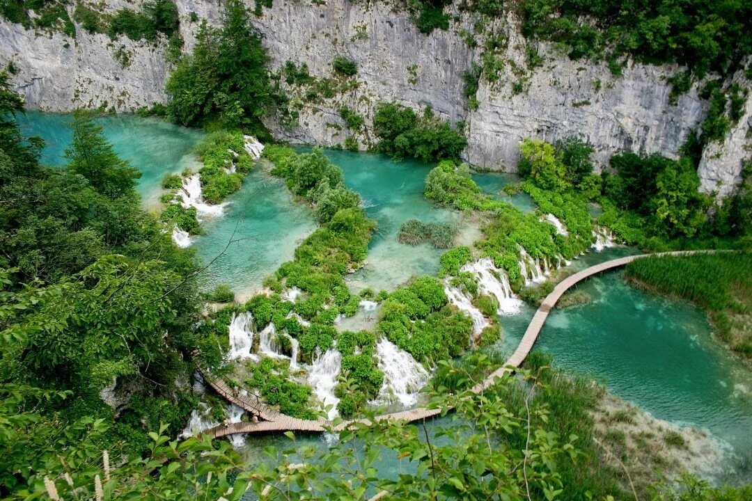 Плитвицкие озера фото Visiting Plitvice Lakes National Park in Croatia: A One Day Itinerary Plitvice l