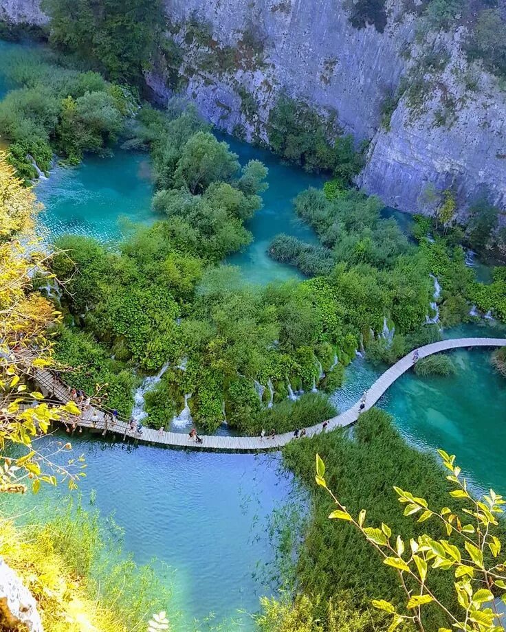 Плитвицкие озера фото Discover the Stunning Beauty of Plitvice Lakes National Park in Croatia