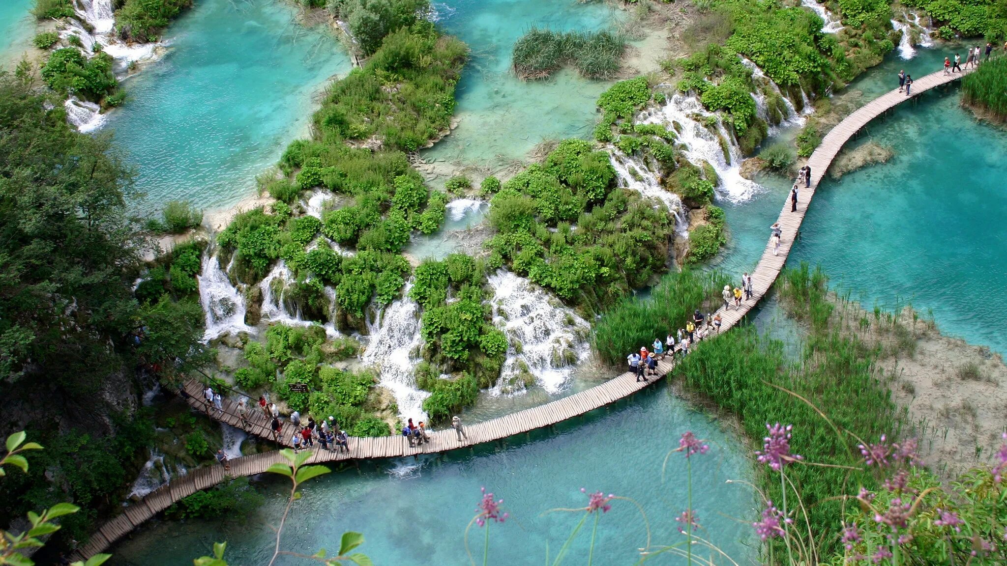 Плитвицкие озера хорватия фото 20 Most Beautiful UNESCO World Heritage Sites in Europe Condé Nast Traveler