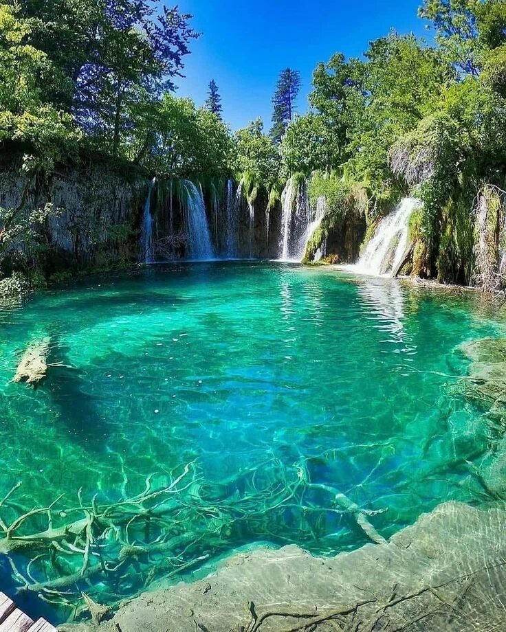 Плитвицкие озера хорватия фото летом Danau Plitvice Beautiful places nature, Beautiful places to visit, Dream vacatio