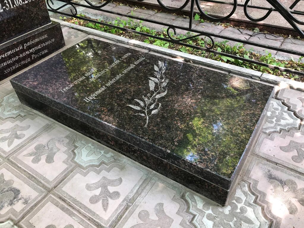 Плиты надгробные фото цены Надгробные плиты
