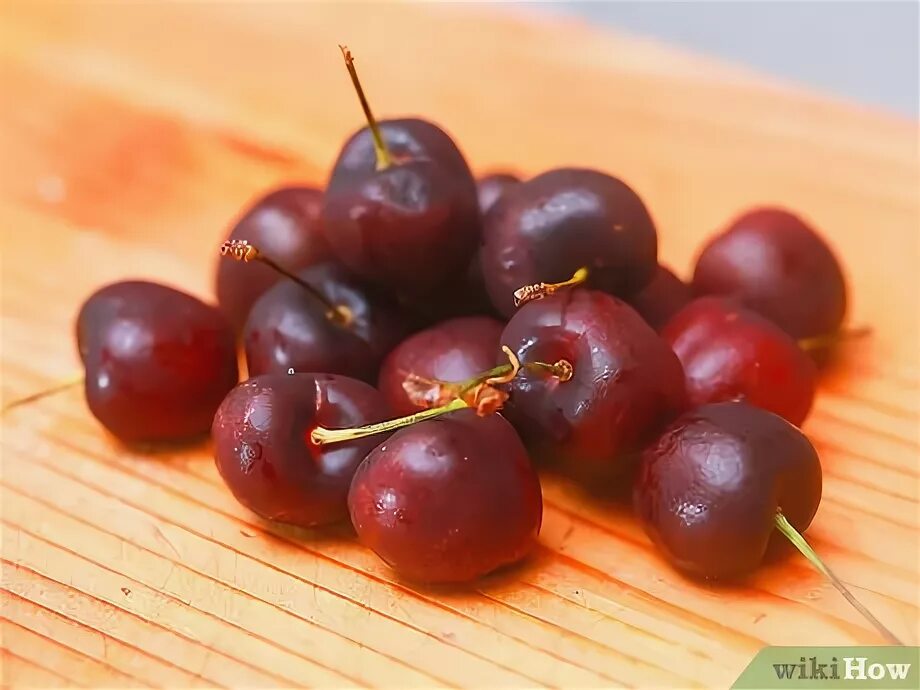 Плодоножка вишни фото Как заморозить вишни - wikiHow