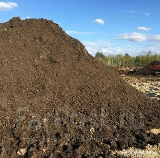 Плодородный грунт фото Чернозем до 30т, новый, в наличии. Цена: 2 000 ₽ в Хабаровске