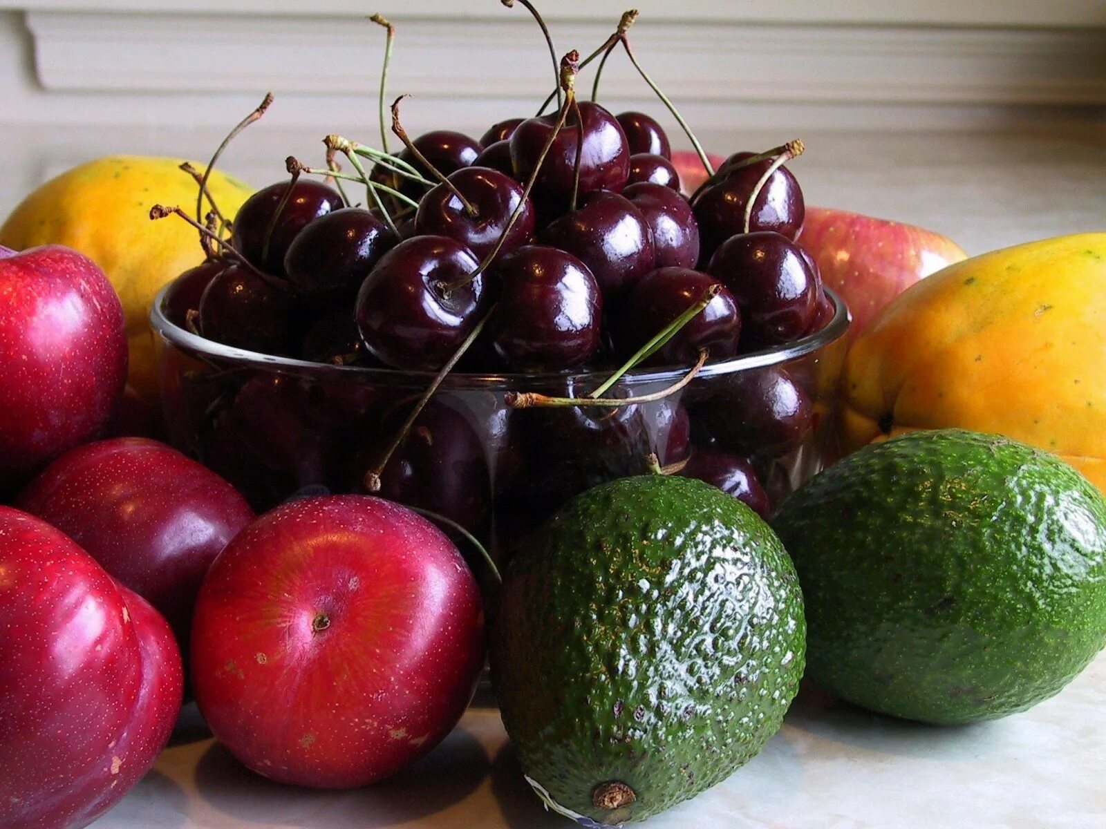 Плоды фруктов фото Wallpaper : food, fruit, apples, cherries, Avocado, bowl, produce, land plant, f