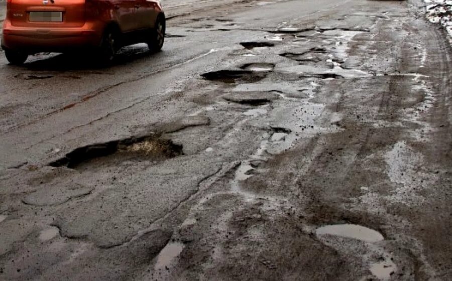 Плохая дорога фото Водители страдают из-за ям на дорогах ГТРК Мордовия