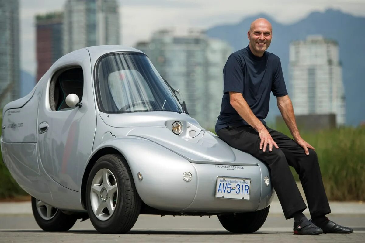 Плохая машина фото New West business building new electric car - New West Record