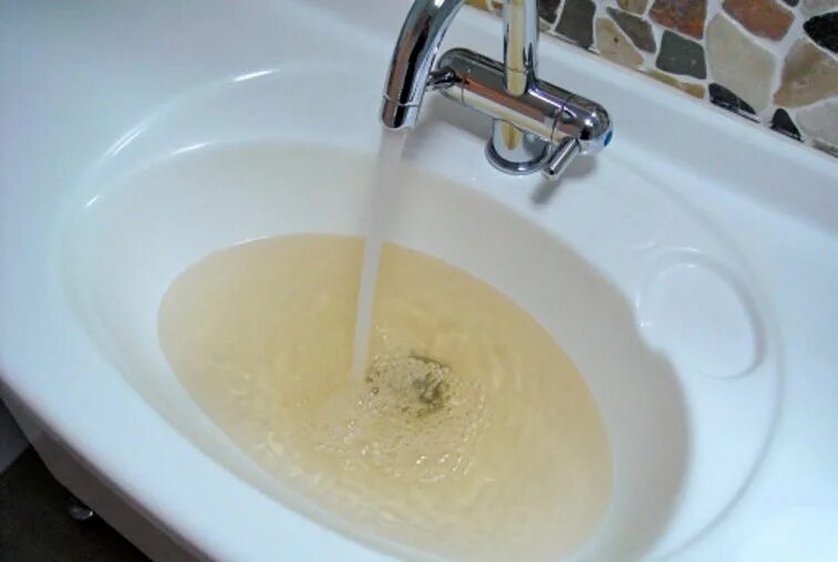 Плохая вода фото Специалисты проверят качество питьевой воды в Приамурье - Новости Амурской облас