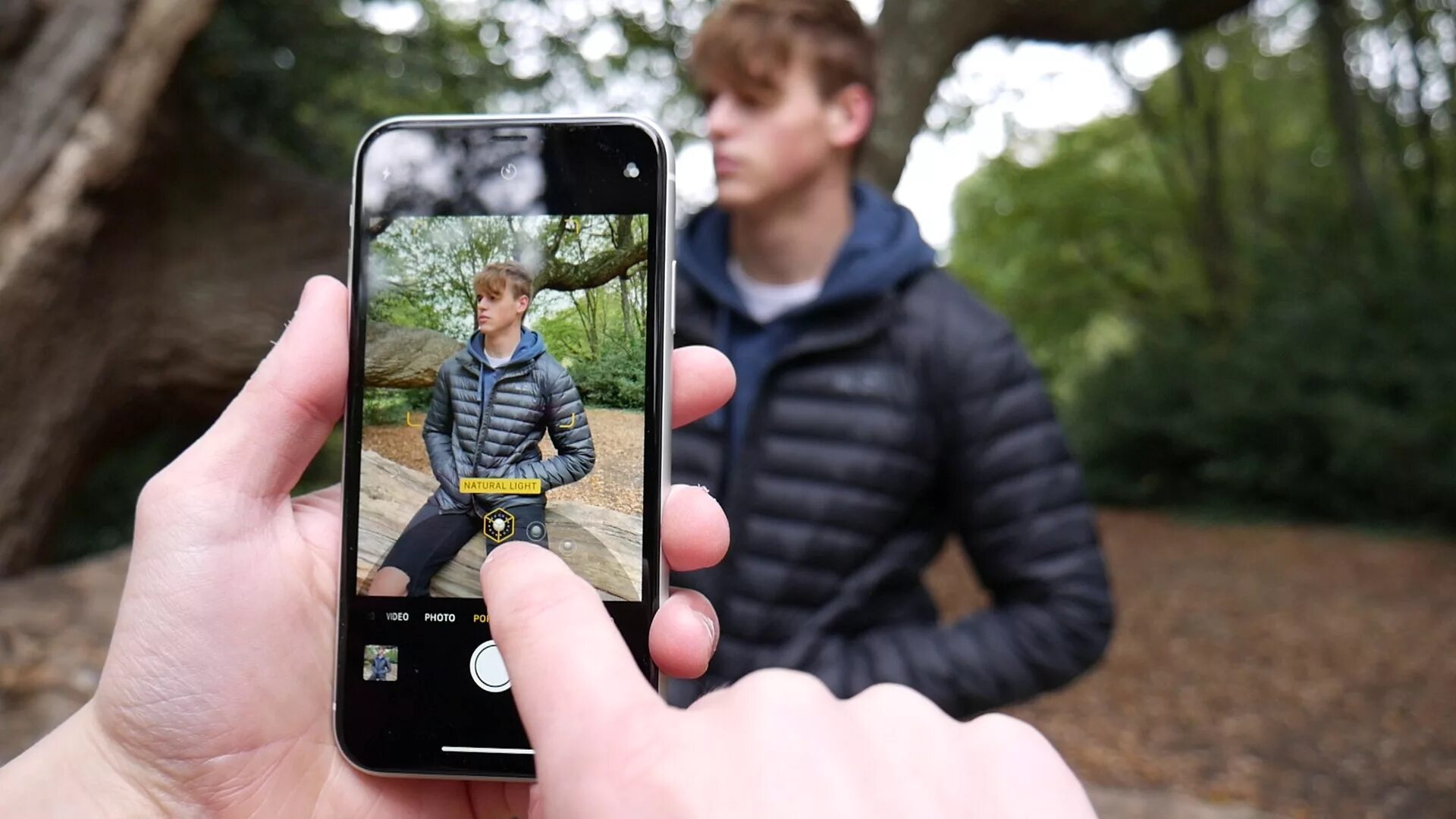 Плохое качество фото на айфон 15 про iPhone XR Camera Test: Better Than The iPhone X? giffgaff
