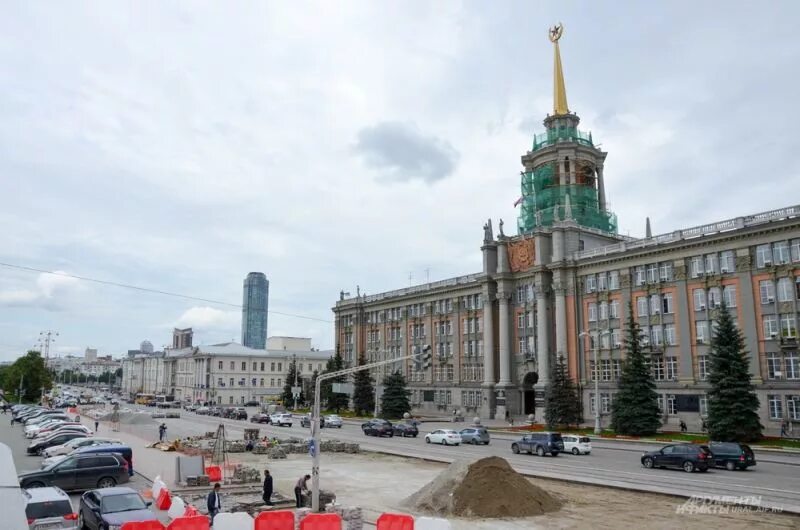 Площадь 1905 года в екатеринбурге фото В Екатеринбурге вскрыли брусчатку на Площади 1905 года АиФ Урал