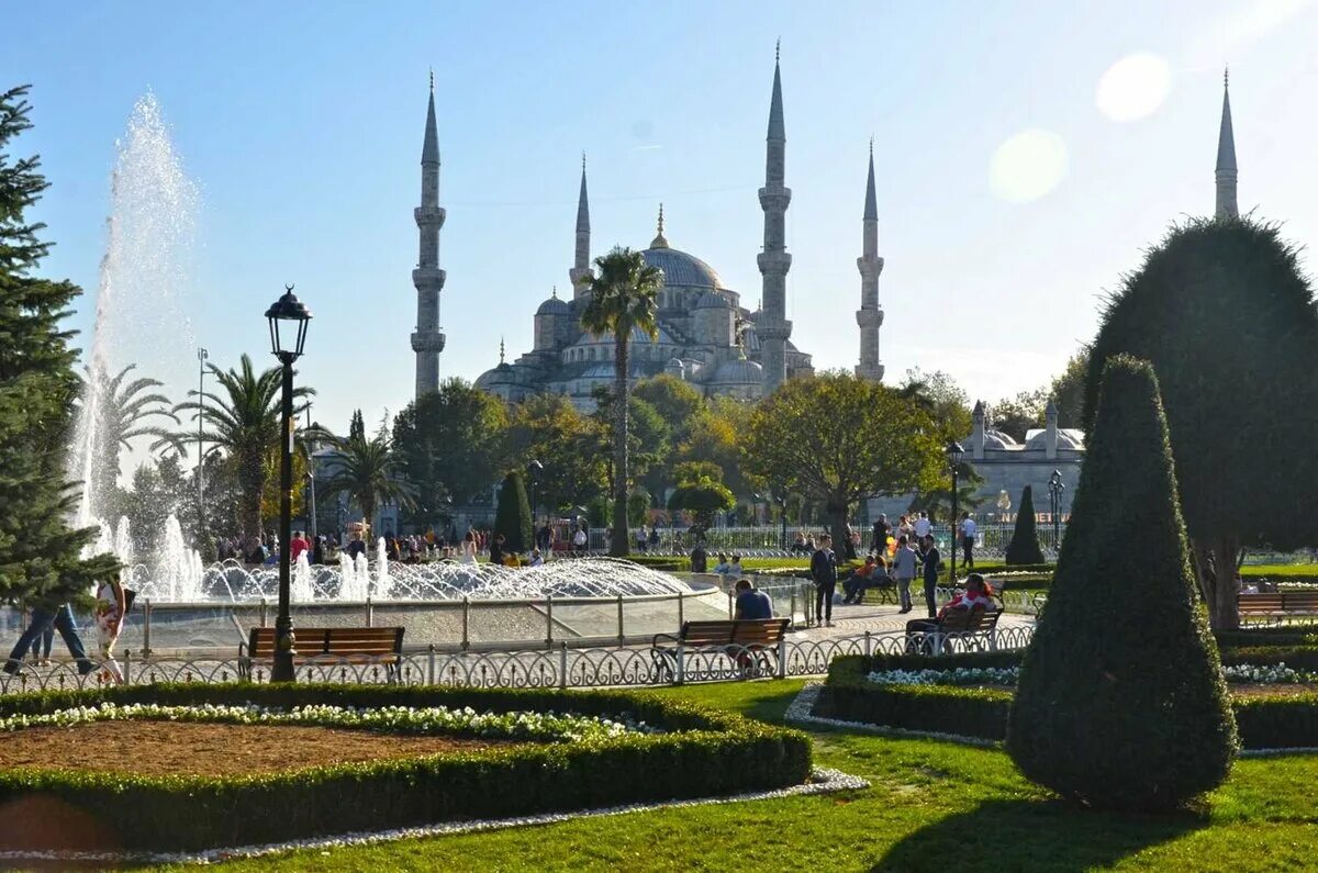 Площадь ахмеда в стамбуле фото Стамбул. Часть 9. Площадь Султанахмет, Бани Роксоланы, Голубая мечеть В поисках 