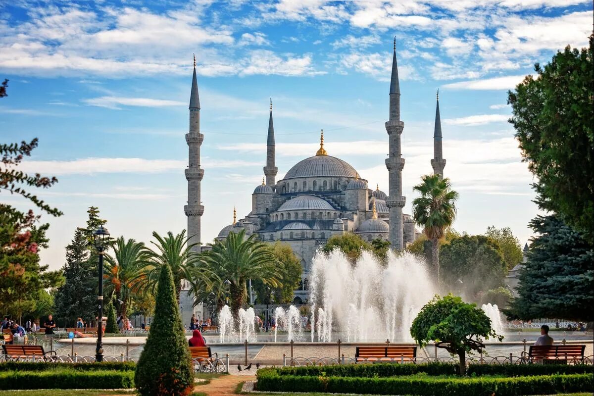 Площадь ахмеда в стамбуле фото Hostels in Istanbul from RM 27/night - KAYAK