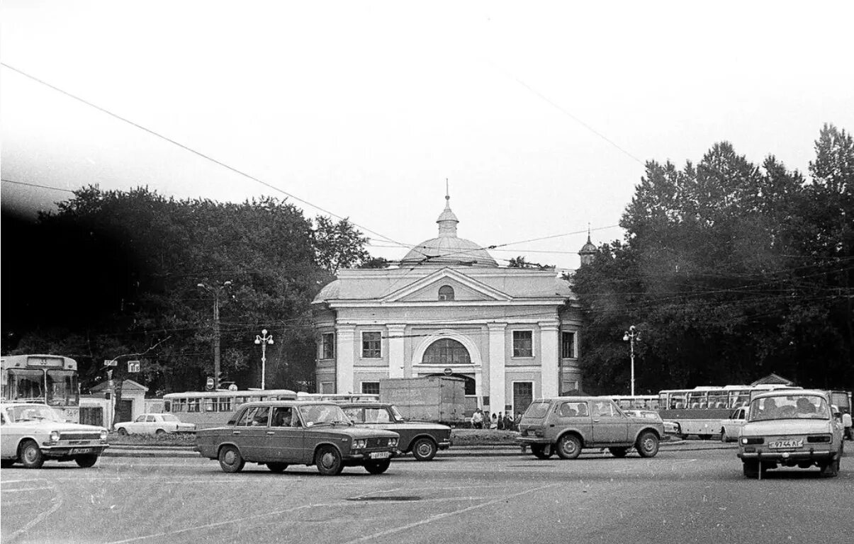 Площадь александра невского 1 фото Памятник Александру Невскому, Архитектор Козенюк В. Г., Александра Невского пл.,