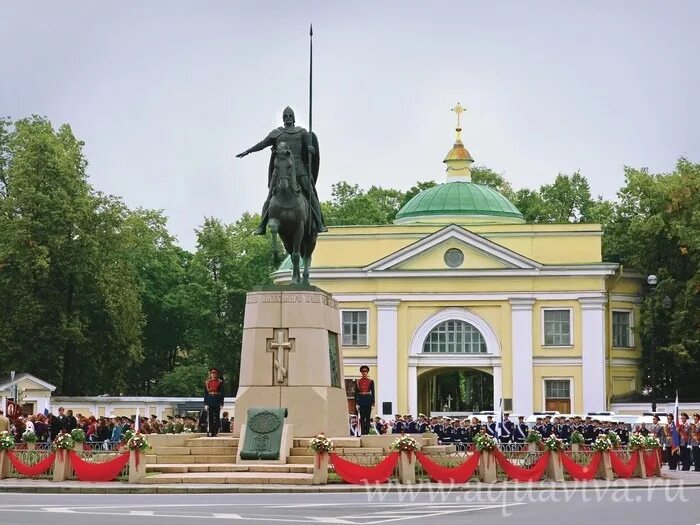Площадь александра невского санкт петербург фото Фотовыставка "300 лет бытия Александро-Невской лавры" открылась в Москве - сайт 